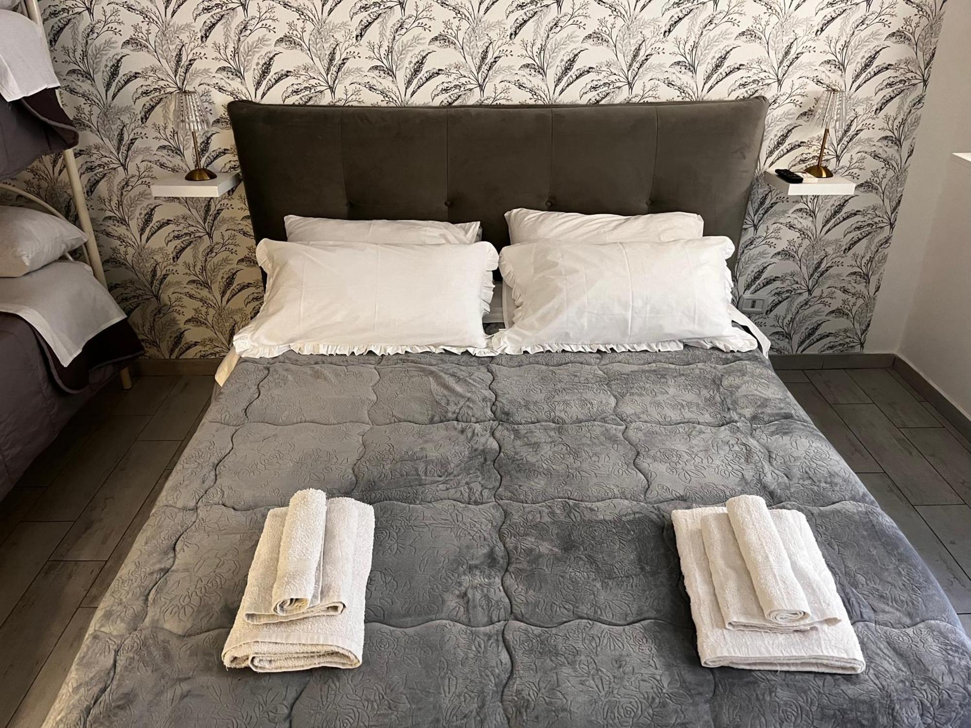 Napoli Verace - Centro Storico Spaccanapoli Apartment מראה חיצוני תמונה